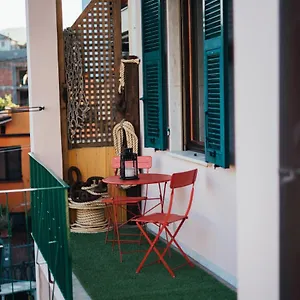 https://la-piccola-lady.hotelitalianriviera.com